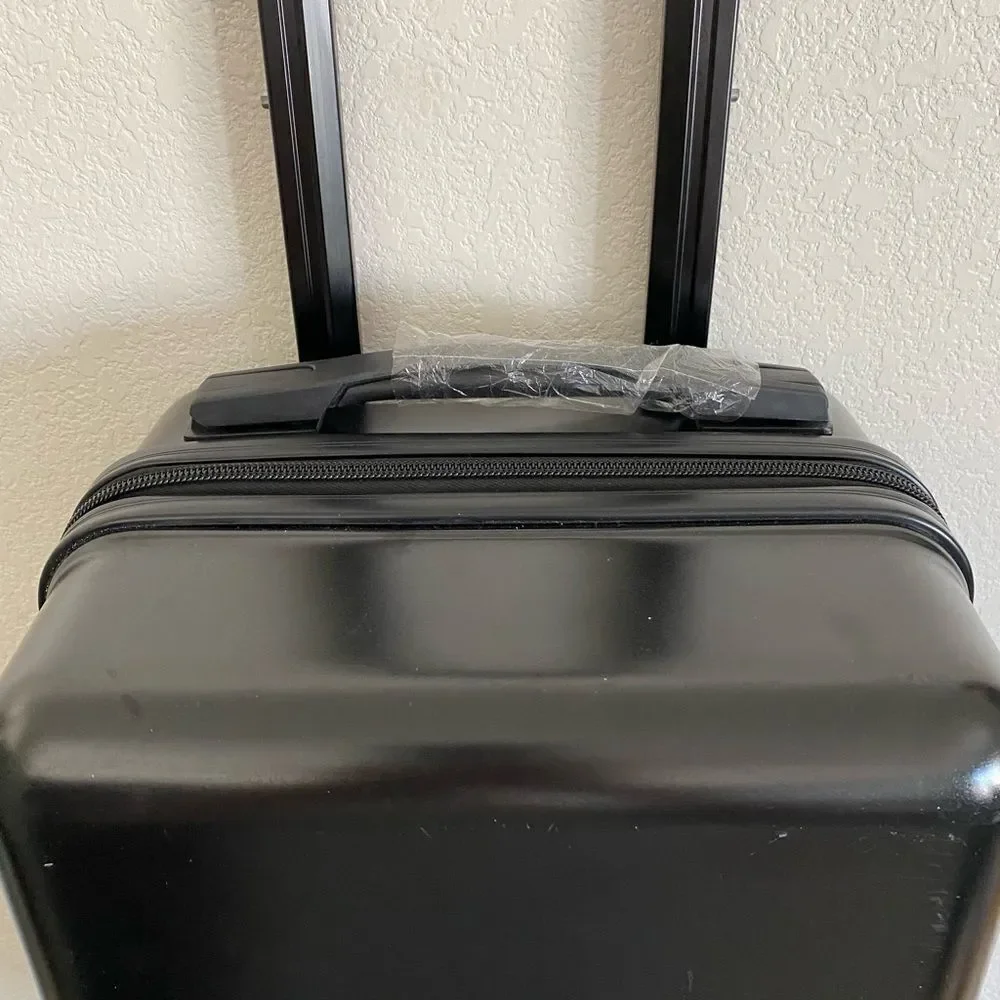 iPlay iLearn Kids Carry On Luggage NWOT